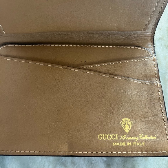Gucci Tan Monogram Wallet with Gold Accent - Picture 4 of 7